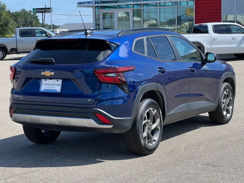 Certified 2024 Chevrolet Trax LT w/ Driver Confidence Package FWD image 10