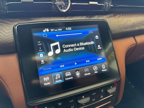 Used 2019 Maserati Quattroporte S Q4 AWD/4WD image 28