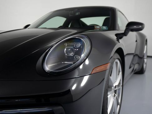 Certified 2024 Porsche 911 Carrera 4 image 38