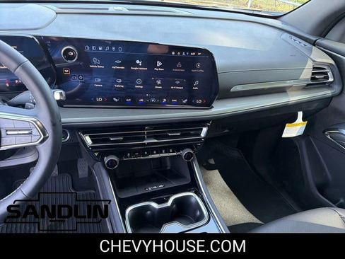 New 2026 Chevrolet Traverse LT w/ Midnight/Sport Edition FWD image 18