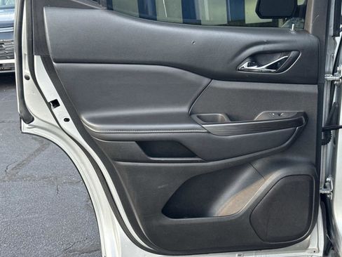 Used 2018 GMC Acadia SLT w/ LPO, Cargo Package image 13