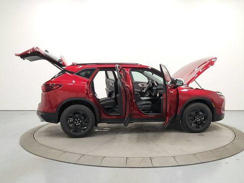 New 2026 Chevrolet Blazer LT w/ Convenience Package FWD image 15