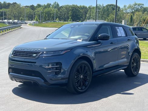 Used 2025 Land Rover Range Rover Evoque Dynamic SE image 2