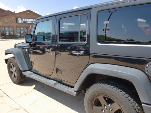 Used 2016 Jeep Wrangler Unlimited Sport AWD/4WD image 12