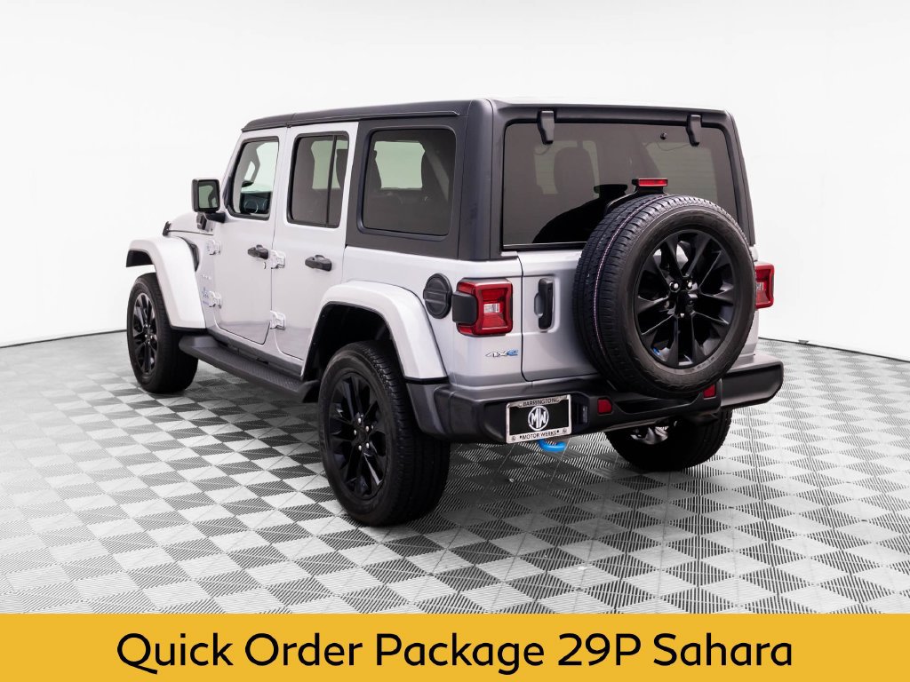 Used 2023 Jeep Wrangler Unlimited Sahara w/ Cold Weather Group AWD/4WD image 3