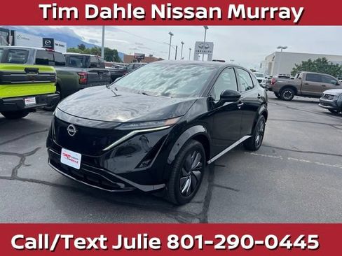 Used 2023 Nissan Ariya AWD image 5