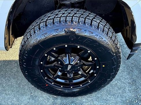 Used 2023 Toyota Tacoma SR image 8