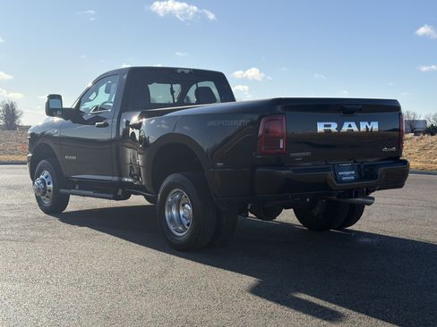 Used 2025 RAM 3500 Big Horn image 26