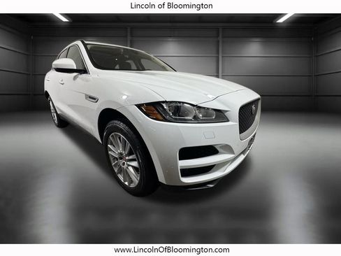 Used 2019 Jaguar F-PACE Prestige image 5