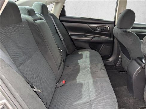 Used 2015 Nissan Altima 2.5 SV image 18