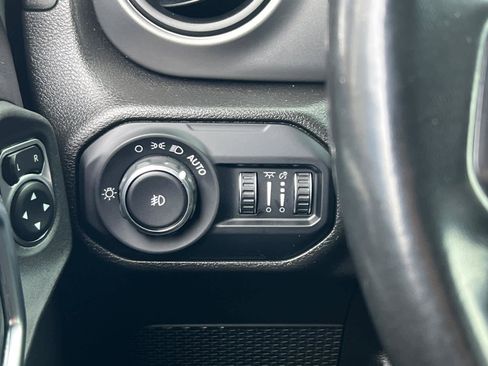 Used 2022 Jeep Wrangler Unlimited Willys image 22