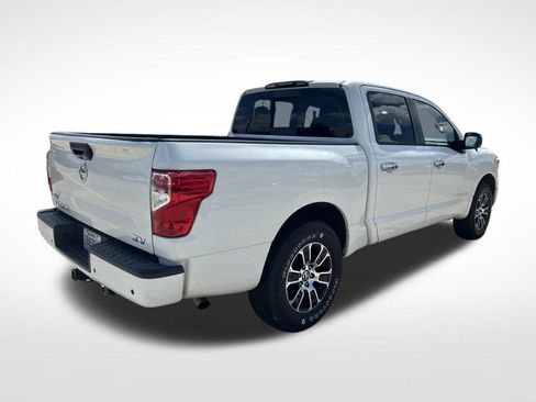 Used 2021 Nissan Titan SV RWD image 7