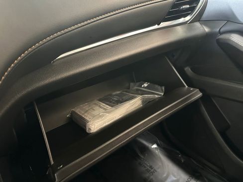 Used 2020 Chevrolet Traverse LT FWD image 31