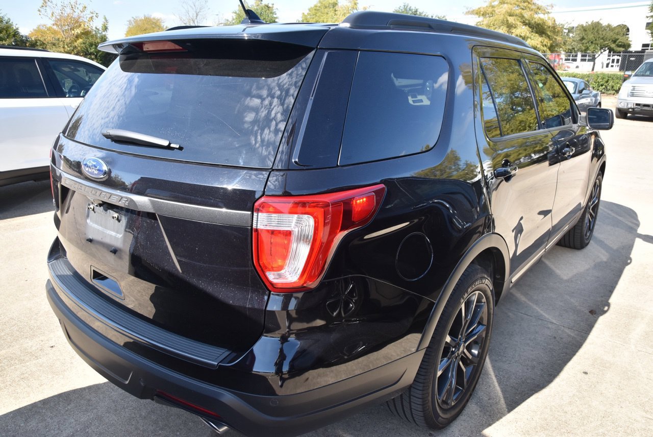 Used 2019 Ford Explorer XLT w/ Equipment Group 202A FWD image 5