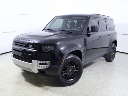 Used 2024 Land Rover Defender 110 S image 1