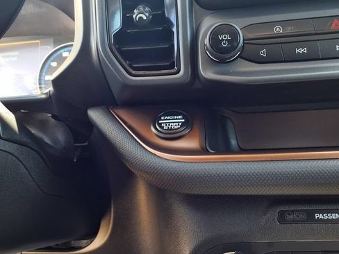 Used 2024 Ford Bronco Sport Outer Banks w/ Tech Package AWD/4WD image 13