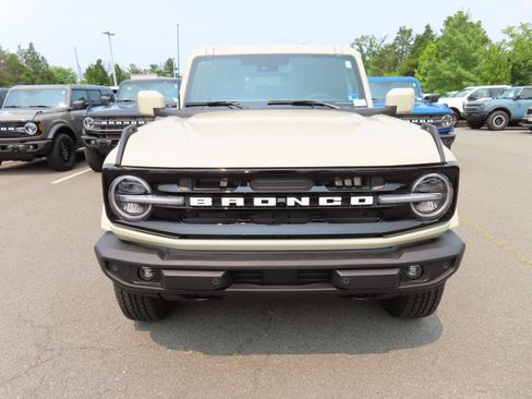 New 2026 Ford Bronco Outer Banks AWD/4WD image 2