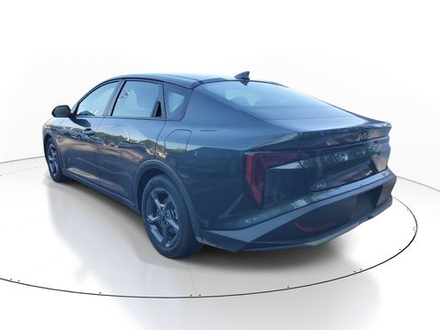 Used 2025 Kia K4 LXS image 9