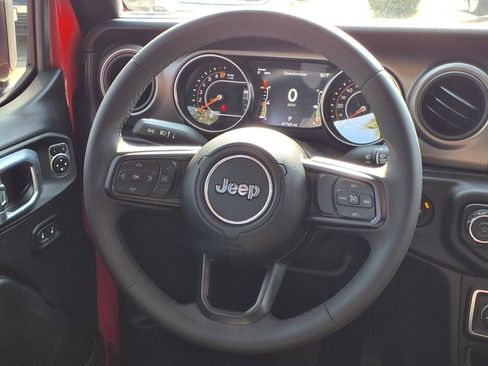 Used 2023 Jeep Gladiator Sport AWD/4WD image 23