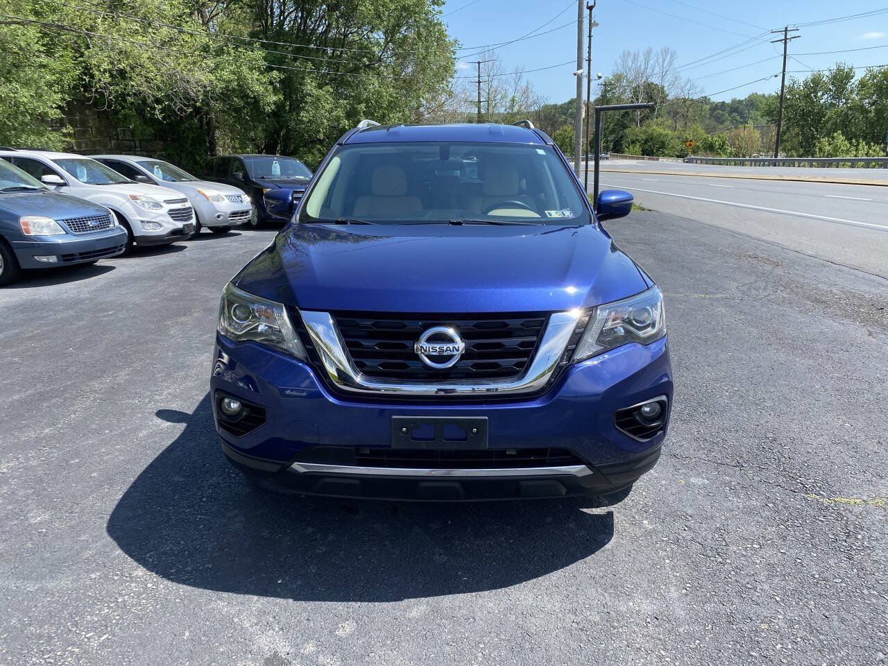 Used 2017 Nissan Pathfinder S AWD/4WD image 7