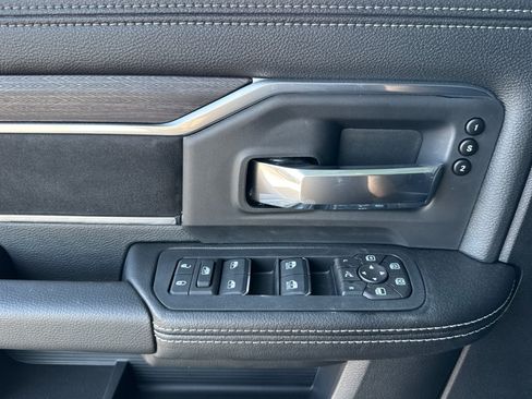 New 2026 RAM 2500 Laramie AWD/4WD image 10