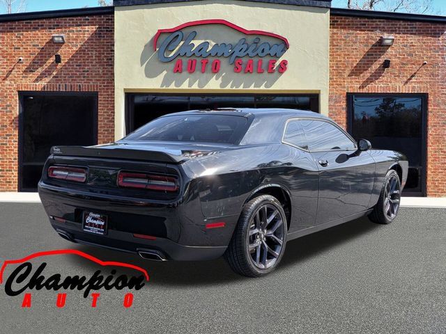 Used 2023 Dodge Challenger SXT w/ Blacktop Package RWD image 4