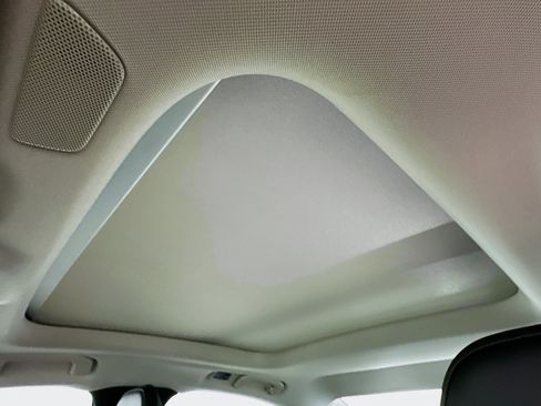 Used 2021 Volvo S60 T5 Momentum w/ Premium Package image 26