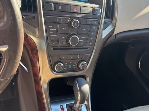 Used 2013 Buick Verano Base image 13