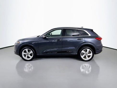 Certified 2025 Audi Q5 Premium Plus w/ Premium Plus AWD/4WD image 2