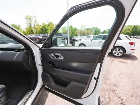 Used 2026 Land Rover Range Rover Velar S AWD/4WD image 15