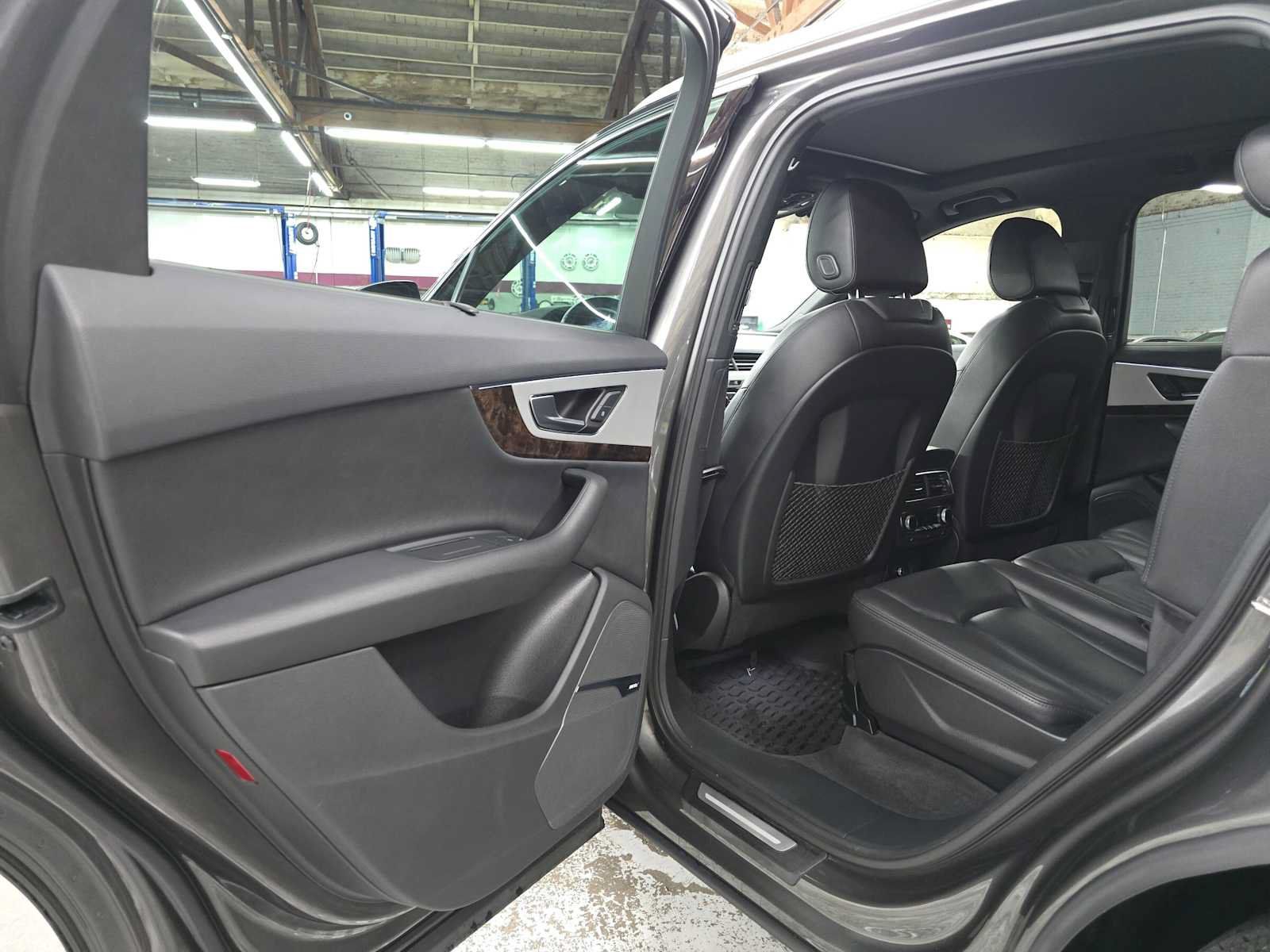 Used 2019 Audi Q7 2.0T Premium Plus w/ Premium Plus Package AWD/4WD image 15