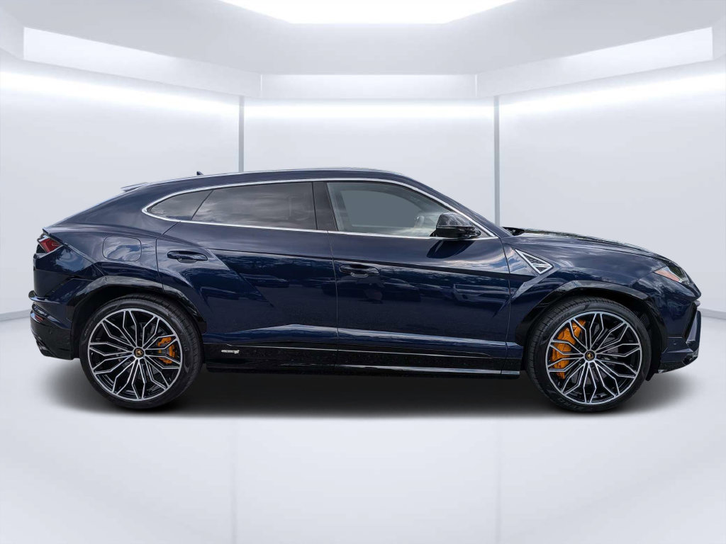 Used 2024 Lamborghini Urus S AWD/4WD image 2