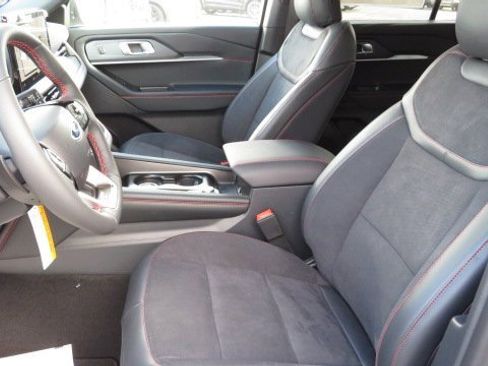 New 2026 Ford Explorer ST image 4