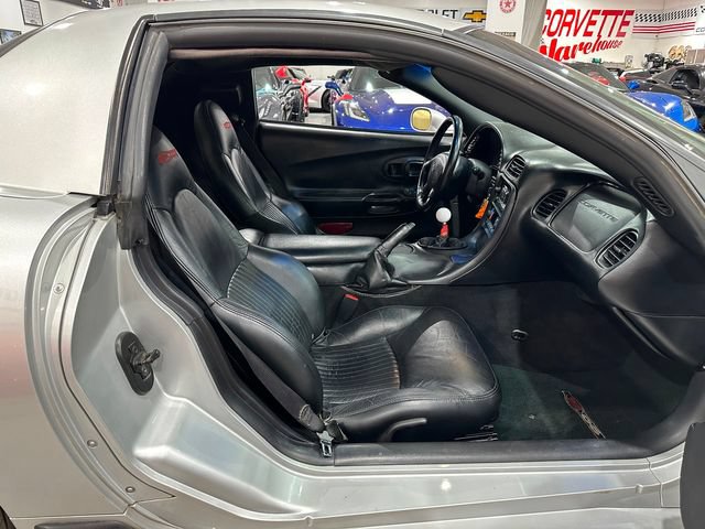 Used 2003 Chevrolet Corvette Z06 w/ Memory Package, 3 Drivers RWD image 9
