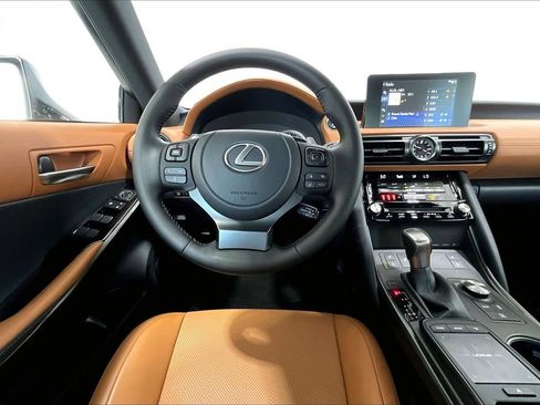 Used 2023 Lexus IS 300 w/ Comfort Package RWD image 4