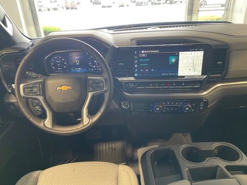 Used 2026 Chevrolet Silverado 1500 LT AWD/4WD image 17