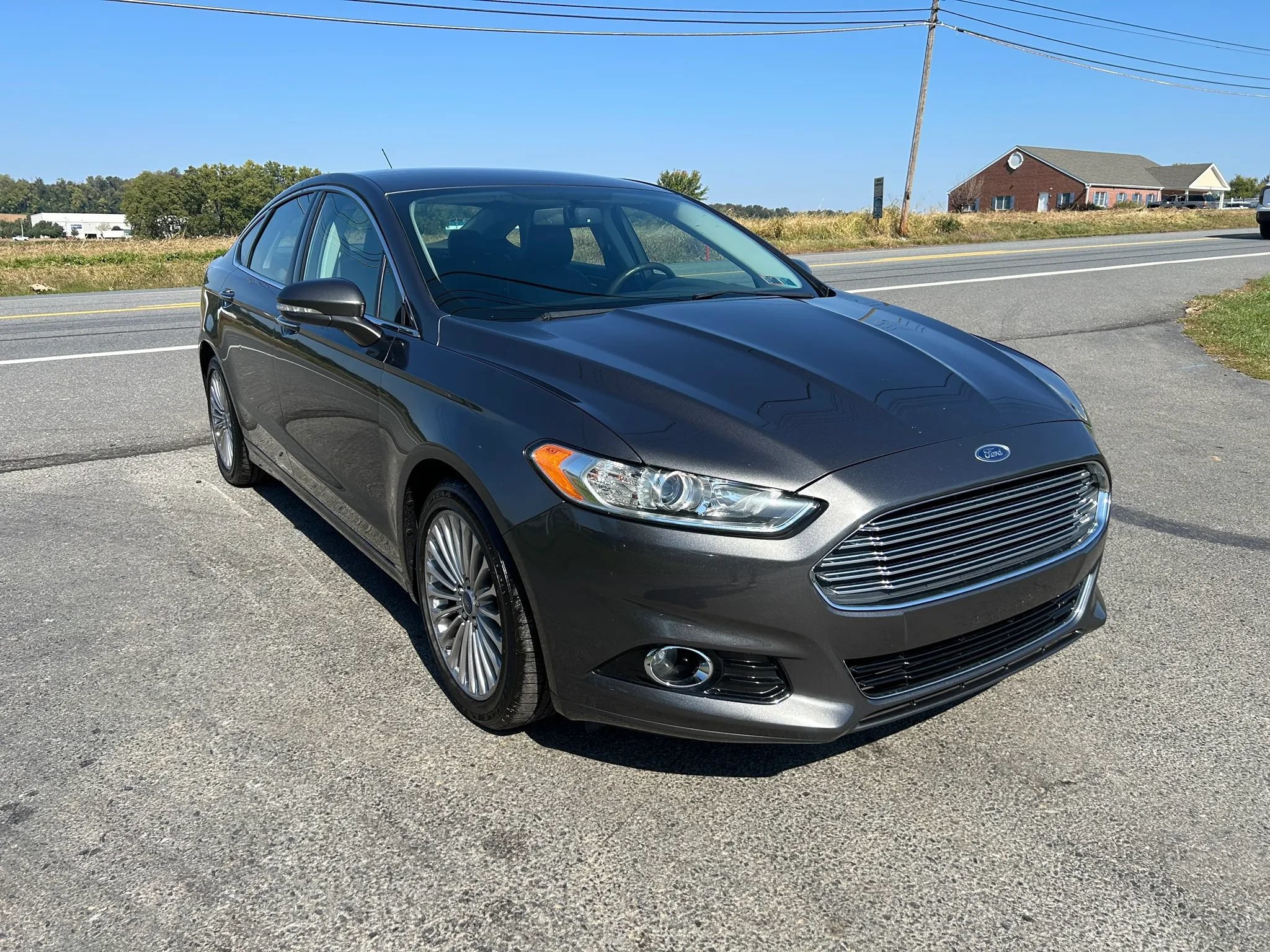Used 2016 Ford Fusion Titanium FWD image 4