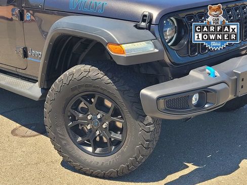 Used 2024 Jeep Wrangler Unlimited AWD/4WD image 9