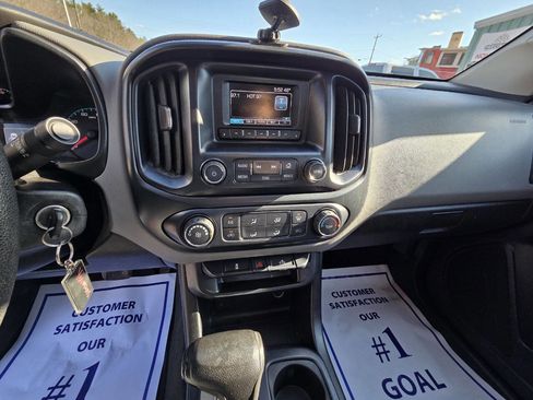 Used 2016 Chevrolet Colorado W/T image 17