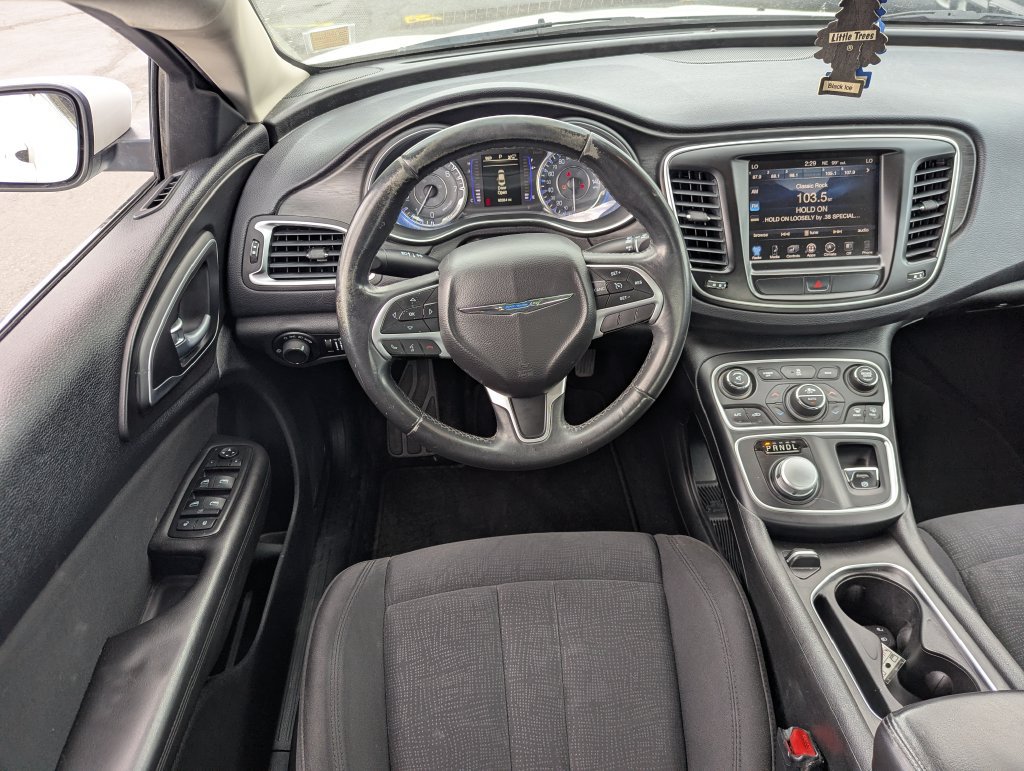 Used 2015 Chrysler 200 Limited w/ Convenience Group FWD image 17