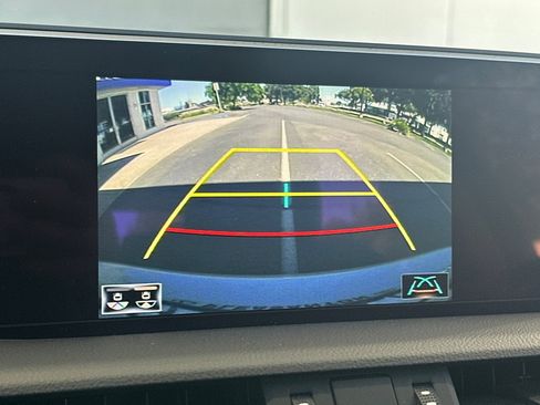 Certified 2020 Lexus ES 300h w/ Premium Package FWD image 24