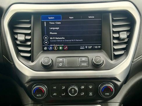 Used 2023 GMC Acadia SLE w/ Driver Convenience Package FWD image 23