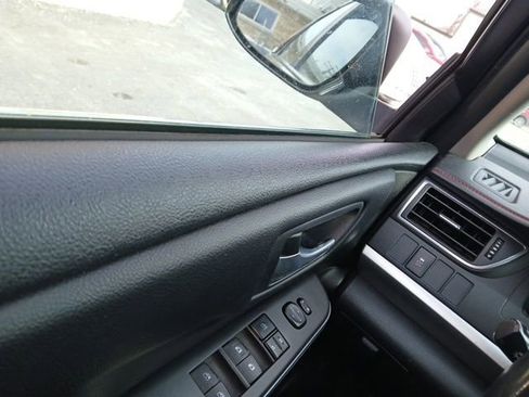 Used 2017 Toyota Camry SE image 25