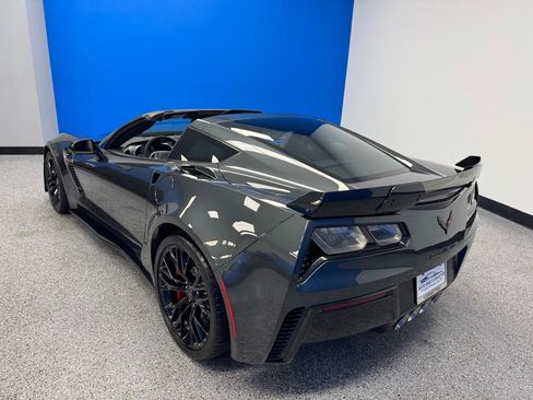 Used 2019 Chevrolet Corvette Z06 RWD image 12