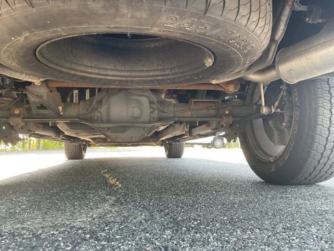 Used 2019 RAM 1500 Laramie AWD/4WD image 18