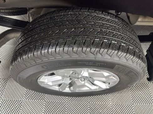 Used 2024 Chevrolet Silverado 1500 RST w/ Protection Package image 9