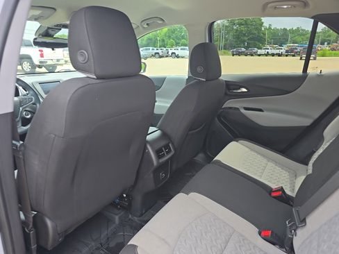 Used 2022 Chevrolet Equinox LT FWD image 10