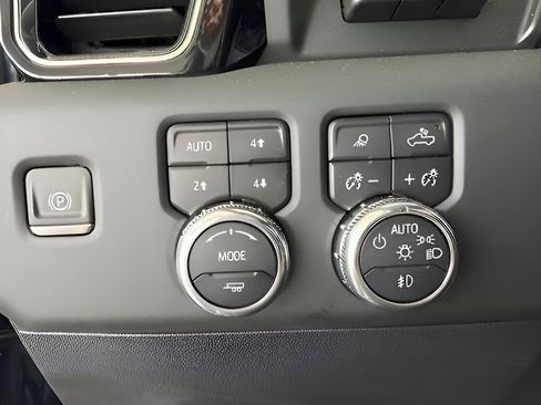 Used 2025 GMC Sierra 1500 Denali Ultimate image 19