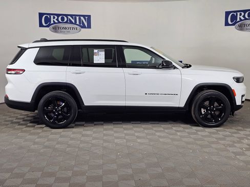 Used 2023 Jeep Grand Cherokee L Laredo AWD/4WD image 29