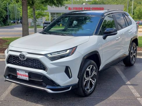 Used 2025 Toyota RAV4 XSE w/ Weather Package AWD/4WD image 7